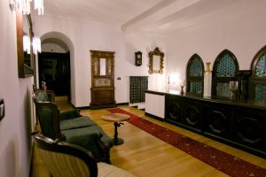 Art. History. Experience. – Eleganța camerei de black jack în București interbelic